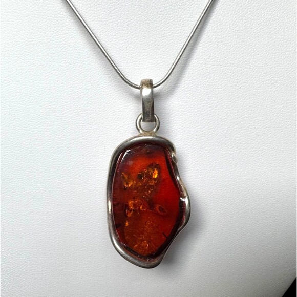 Vintage Genuine Cognac Baltic Amber Pendant, Sterling Silver Frame 18in Necklace - Picture 13 of 14